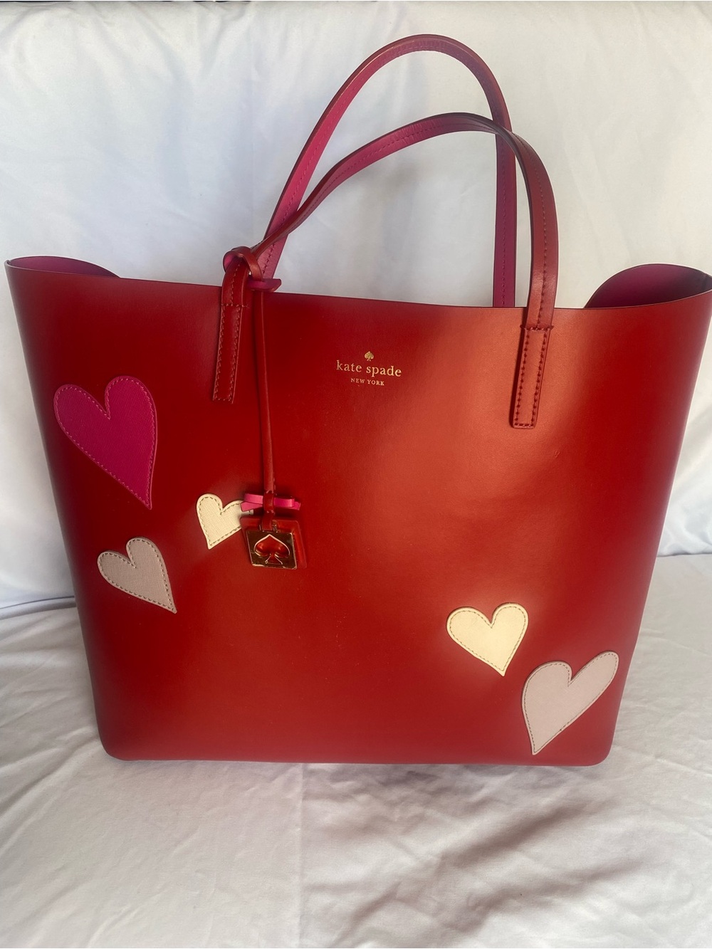 kate spade red leather tote with pink and lilac heart appliqués - Picture 3 of 8